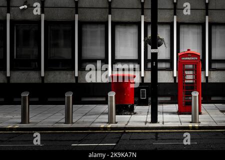 London Phone Box et Post Box, Westminster, Londres Banque D'Images