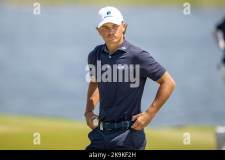 CHONBURI, THAÏLANDE - OCTOBRE 29 : Harrison Crowe d'Australie sur le green 12th au cours de la ronde 3 au Championnat amateur Asie-Pacifique 2022 au Amata Spring Country Club on 29 octobre 2022 à CHONBURI, THAÏLANDE (photo de Peter van der Klooster/Alay Live News) Banque D'Images