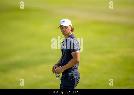 CHONBURI, THAÏLANDE - OCTOBRE 29 : Harrison Crowe d'Australie sur le trou 16 au cours de la ronde 3 au Championnat amateur Asie-Pacifique 2022 au Amata Spring Country Club on 29 octobre 2022 à CHONBURI, THAÏLANDE (photo de Peter van der Klooster/Alamy Live News) Banque D'Images