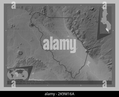 Chikwawa, district du Malawi. Carte d'altitude en niveaux de gris avec lacs et rivières. Cartes d'emplacement auxiliaire d'angle Banque D'Images