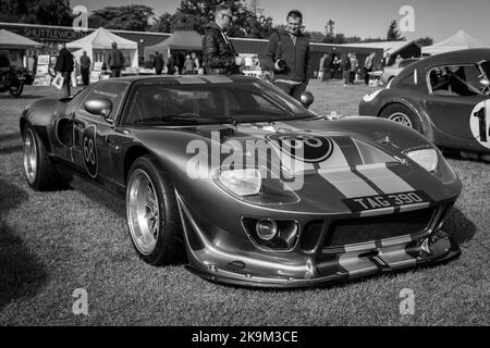 2009 voiture de course CAV GT 'TAG 390' exposée au salon de l'aéronautique de la Journée de la course qui s'est tenu à Shuttleworth le 2nd octobre 2022 Banque D'Images