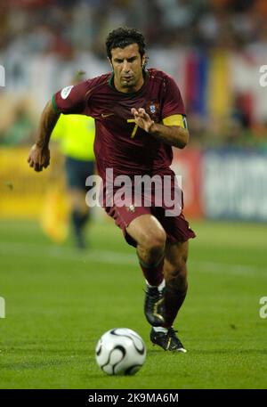 ARCHIVE PHOTO: Luis Figo fête son anniversaire de 50th sur 4 novembre 2022, Luis FIGO, por, action, Single action, ronde de 16, Portugal (por) - pays-Bas (NED) 1: 0, on 25 juin 2006 in Nuernberg; coupe du monde de football 2006 coupe du monde de la FIFA 2006, de 09,06. - 09.07.2006 en Allemagne ? Banque D'Images