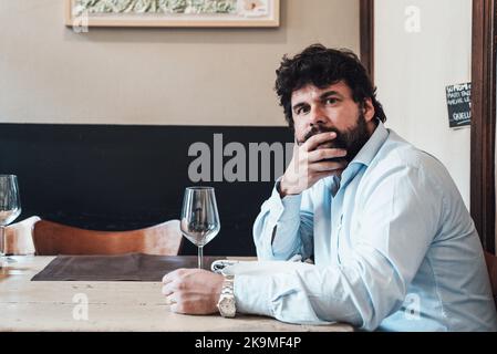 Turin, Italie. 8 mars 2017. L'écrivain et critique alimentaire Luca Iaccarino Banque D'Images