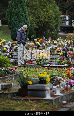 Brno, République tchèque. 29th octobre 2022. Le cimetière central de Brno en photo avant la Journée des All Souls, à 29 octobre 2022, à Brno, République tchèque. Crédit : Patrik Uhlir/CTK photo/Alay Live News Banque D'Images
