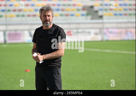 Pomigliano, Italie. 29th octobre 2022. L'entraîneur féminin de Milan Maurizio Ganz pendant la série des femmes italiennes Un match de football 2022/2023 entre Pomigliano Femminile vs Milan Femminile sur 29 octobre 2022 au stade Comunale de Palma Campania, Italie crédit: Agence de photo indépendante/Alamy Live News Banque D'Images