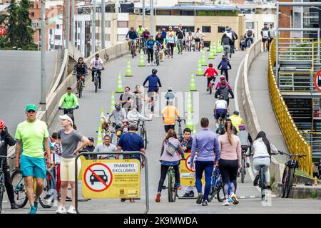 Bogota Colombie,Usaquen Puente Avenida Calle 116 traversée de l'Avenida Carrera 7,Ciclovia événement du dimanche bicyclette cycliste vélo vélo vélo vélo ridin Banque D'Images