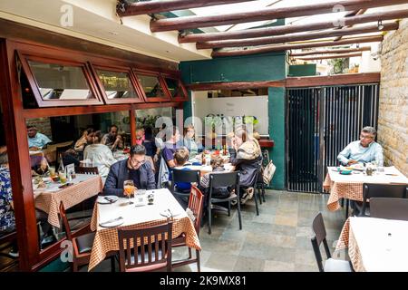 Bogota Colombie, Usaquen Carrera 6a, restaurant restaurants dîner manger dehors café décontracté cafés bistrot bistros, homme hommes femme femme femme coup d'Etat Banque D'Images