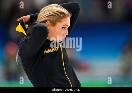 HEERENVEEN, PAYS-BAS - OCTOBRE 29 : Jutta Leerdam de Team Jumbo Visma en compétition sur les femmes 500m lors du tournoi de qualification de la coupe du monde de Speedskating sur 29 octobre 2022 à Heerenveen, pays-Bas (photo par /Orange Pictures) Banque D'Images