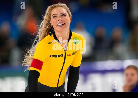 HEERENVEEN, PAYS-BAS - OCTOBRE 29 : Jutta Leerdam de Team Jumbo Visma en compétition sur les femmes 500m lors du tournoi de qualification de la coupe du monde de Speedskating sur 29 octobre 2022 à Heerenveen, pays-Bas (photo par /Orange Pictures) Banque D'Images