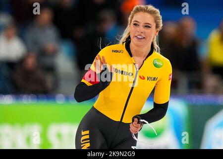 HEERENVEEN, PAYS-BAS - OCTOBRE 29 : Jutta Leerdam de Team Jumbo Visma en compétition sur les femmes 500m lors du tournoi de qualification de la coupe du monde de Speedskating sur 29 octobre 2022 à Heerenveen, pays-Bas (photo par /Orange Pictures) Banque D'Images