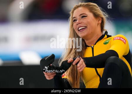 HEERENVEEN, PAYS-BAS - OCTOBRE 29 : Jutta Leerdam de Team Jumbo Visma en compétition sur les femmes 500m lors du tournoi de qualification de la coupe du monde de Speedskating sur 29 octobre 2022 à Heerenveen, pays-Bas (photo par /Orange Pictures) Banque D'Images