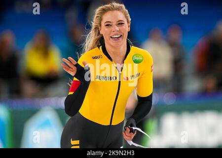 HEERENVEEN, PAYS-BAS - OCTOBRE 29 : Jutta Leerdam de Team Jumbo Visma en compétition sur les femmes 500m lors du tournoi de qualification de la coupe du monde de Speedskating sur 29 octobre 2022 à Heerenveen, pays-Bas (photo par /Orange Pictures) Banque D'Images