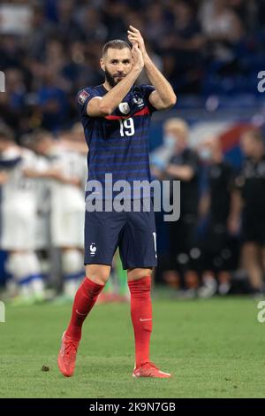 Photo du dossier - Karim Benzema de France réagit à la fin du match de qualification de la coupe du monde de la FIFA 2022 entre la France et la Finlande au stade Groupama sur 7 septembre 2021 à Lyon, en France. - Bien que souffrant d'une blessure musculaire à sa cuisse gauche, Karim Benzema n'a pas joué les deux derniers jeux du Real Madrid contre Sevilla FC et Leipzig, le joueur est de nouveau confisqué pour un match contre Gérone. Une absence qui commence à s'inquiéter, tandis que le premier match de l'équipe de France dans la coupe du monde aura lieu sur 22 novembre contre l'Australie. Photo de David Niviere/ABACAPRESS.COM Banque D'Images