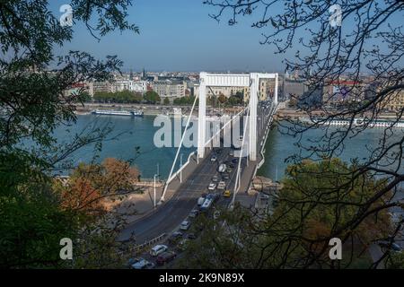 Vue aérienne du pont Elisabeth et du Danube - Budapest, Hongrie Banque D'Images