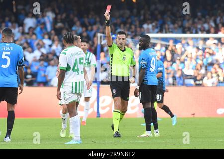 Naples, Italie. 29th octobre 2022. Armand Lauriente de Sassuolo Calcio expulsé pendant la Serie Un match entre SSC Napoli et Sassuolo Calcio au stade Diego Armando Maradona crédit: Agence de photo indépendante/Alamy Live News Banque D'Images