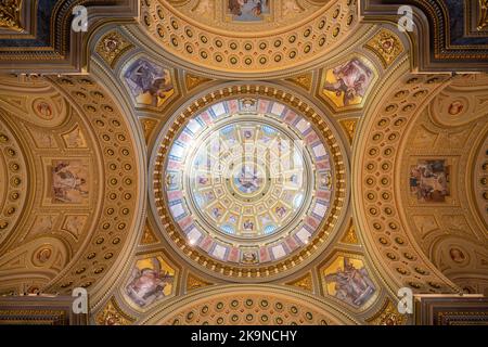 Plafond de la basilique Saint-Stephens - Budapest, Hongrie Banque D'Images