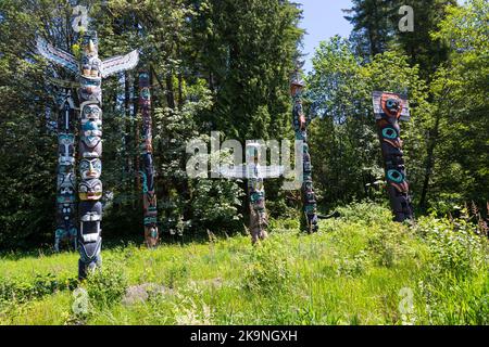 Totem Poles, parc Stanley, Vancouver, Canada Banque D'Images