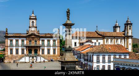 OURO PRETO , BRÉSIL , 22 OCTOBRE 2020 ; place Tiradentes à Outo Preto pendant le confinement en cas de pandémie au Brésil. Banque D'Images