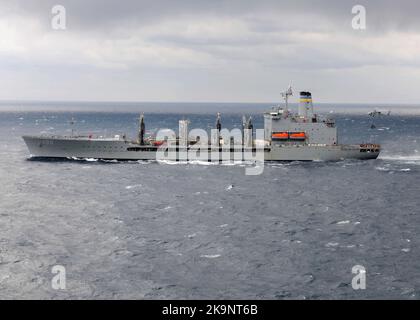 Lubrificateur de réapprovisionnement de la flotte du Commandement du transport maritime militaire USNS Kanahha (T-AO 196) Banque D'Images