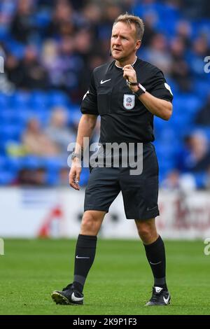 Cardiff, Royaume-Uni. 29th octobre 2022. Oliver Langford, arbitre lors du match de championnat Sky Bet Cardiff City vs Rotherham United au Cardiff City Stadium, Cardiff, Royaume-Uni, 29th octobre 2022 (photo de Mike Jones/News Images) à Cardiff, Royaume-Uni, le 10/29/2022. (Photo par Mike Jones/News Images/Sipa USA) crédit: SIPA USA/Alay Live News Banque D'Images