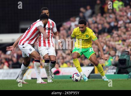 Norwich, Royaume-Uni. 29th octobre 2022. Aaron Ramsey de la ville de Norwich en action pendant le match de championnat de pari de ciel entre la ville de Norwich et Stoke City à Carrow Road sur 29 octobre 2022 à Norwich, en Angleterre. (Photo par Mick Kearns/phcimages.com) crédit: Images de la SSP/Alamy Live News Banque D'Images