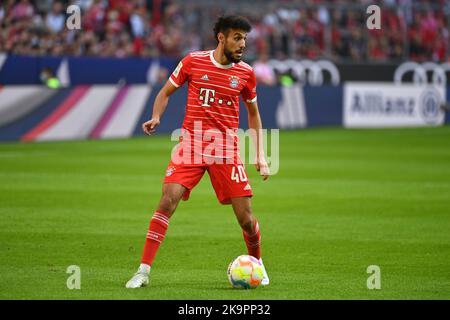 Munich, Allemagne. 29th octobre 2022. Noussair Mahraoui (FC Bayern Munich), action, action unique, image unique, découpe, Coup de corps complet, figure complète football 1st Bundesliga saison 2022/2023, 12th match, matchday12, FC Bayern Munich - 1st FSV FSV FSV Mainz 05 6-2 am 29.10.2022, ALLIANZAREN A. ? Credit: dpa/Alay Live News Banque D'Images