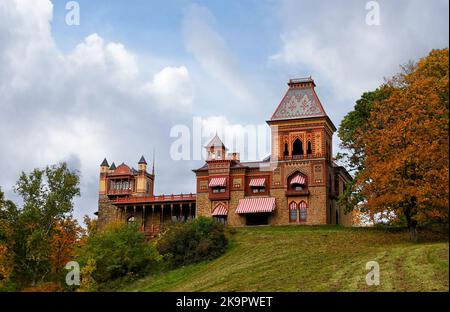 HUDSON, NEW YORK - 18 octobre 2022 : site historique de l'État d'Olana, le domaine abrite l'église Frederic Edwin, l'une des principales figures de la rivière Hudson Banque D'Images