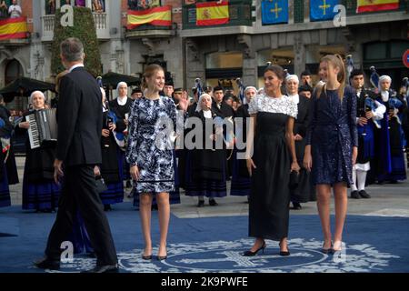 Oviedo, Espagne. 28th octobre 2022. La famille royale espagnole arrive au théâtre Campoamor pour la cérémonie des Princes Awards 2022 à Oviedo, Asturias, Espagne, sur 28 octobre 2022. (Photo de Mercedes Menendez/Pacific Press/Sipa USA) crédit: SIPA USA/Alay Live News Banque D'Images