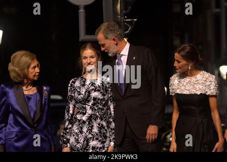 Oviedo, Espagne. 28th octobre 2022. La famille royale espagnole arrive au théâtre Campoamor pour la cérémonie des Princes Awards 2022 à Oviedo, Asturias, Espagne, sur 28 octobre 2022. (Photo de Mercedes Menendez/Pacific Press/Sipa USA) crédit: SIPA USA/Alay Live News Banque D'Images