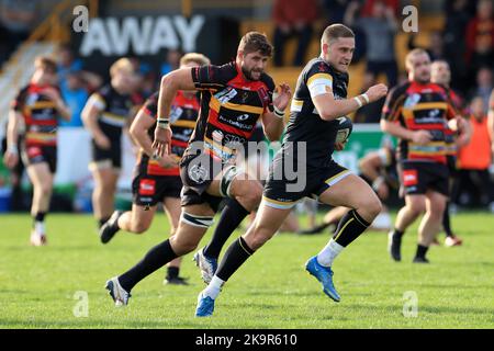 Myles Rawstron-Rudd d'Esher Rugby en action lors du match de la Ligue nationale anglaise 1 entre Esher et Cendrillon à Molesey Road, Hersham, Royaume-Uni, le 29 octobre 2022. Photo de Carlton Myrie. Utilisation éditoriale uniquement, licence requise pour une utilisation commerciale. Aucune utilisation dans les Paris, les jeux ou les publications d'un seul club/ligue/joueur. Crédit : UK Sports pics Ltd/Alay Live News Banque D'Images