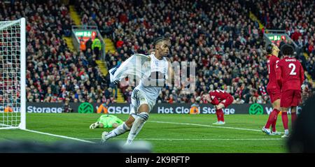 Liverpool. 30th octobre 2022. Le Crysencio Summerville de Leeds United célèbre ses points lors du match de la Premier League anglaise entre Liverpool et Leeds United à Liverpool, en Grande-Bretagne, le 29 octobre 2022. Credit: Xinhua/Alay Live News Banque D'Images