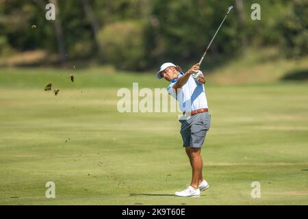 CHONBURI, THAÏLANDE - OCTOBRE 30: Harrison Crowe d'Australie joue du fairway sur le trou 3 lors de la dernière partie au Championnat amateur Asie-Pacifique 2022 au Amata Spring Country Club on 30 octobre 2022 à CHONBURI, THAÏLANDE (photo de Peter van der Klooster/Alay Live News) crédit: peter Van der Klooster/Alamy Live News Banque D'Images