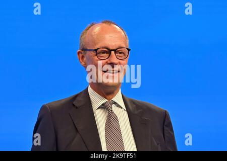 Friedrich MERZ (président de la CDU), rires, rires, rires, optimistes, de bonne humeur, une seule image, couper un motif individuel, portrait, portrait, portrait. Congrès du Parti CSU 2022 sur 28 octobre et 29th, 2022 Messe Augsbourg ? Credit: dpa Picture Alliance/Alay Live News Banque D'Images