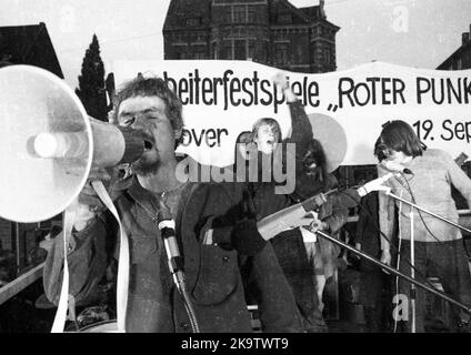 Le Red Dot Workers' Festival, un événement de groupes de gauche sur 18. 9. 1971 à Hanovre, est devenu une rencontre des opposants des transports publics Banque D'Images