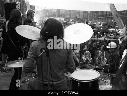 Le Red Dot Workers' Festival, un événement de groupes de gauche sur 18. 9. 1971 à Hanovre, est devenu une rencontre des opposants des transports publics Banque D'Images