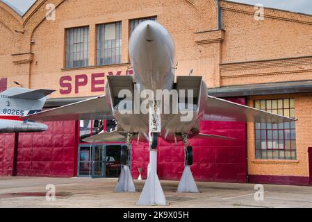 SPEYER, ALLEMAGNE - OCTOBRE 2022: Blanc USAF McDonnell Douglas F-15 Eagle avion de chasse tactique américain 1972 dans le Technikmuseum Speyer. Banque D'Images