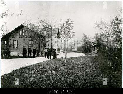 La gare a été construite en 1872. La maison de la gare a été démolie et remplacée par une nouvelle en 1950s. La gare a ouvert pour la circulation publique 22.12.1873. Banque D'Images