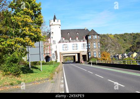 Route principale à travers l'Oberburg Banque D'Images