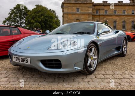 2001 Ferrari 360 Modène ‘Y715 OHB’ exposée au salon automobile Concours d’Elégance qui s’est tenu au Palais de Blenheim le 4th septembre 2022 Banque D'Images