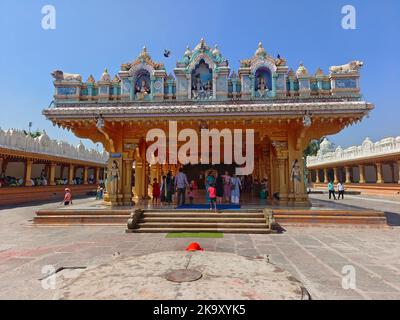 30 octobre 2022, temple Shreenath Mhaskoba, le temple a des dizaines d'histoires mythologiques sculptées sur ses murs, Kodit, près de Saswad, Inde Banque D'Images