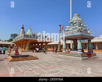 30 octobre 2022, temple Shreenath Mhaskoba, le temple a des dizaines d'histoires mythologiques sculptées sur ses murs, Kodit, près de Saswad, Inde Banque D'Images