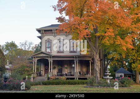 Sycamore, Illinois, États-Unis. Une maison d'époque dans le quartier historique de Sycamore qui est inscrit sur le registre national des lieux historiques des États-Unis. Banque D'Images