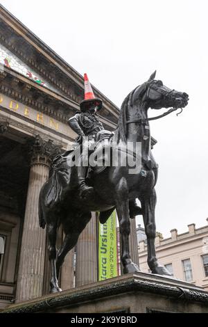 Statue équestre du duc de Wellington, célèbre pour avoir un chapeau de cône de circulation. Glasgow Museum of Modern Art Scotland, Glasgow, Royaume-Uni. Banque D'Images