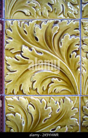 Carreaux de céramique dans le Pierhead Building Cardiff Bay South Wales UK Banque D'Images