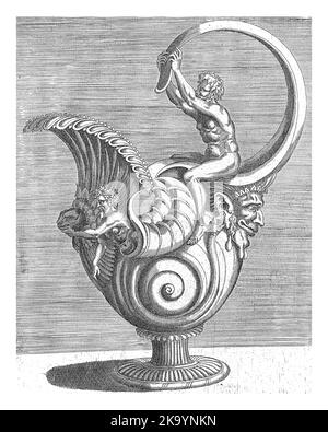 Carafe en forme de coquille d'escargot, Balthazar van den Bos, d'après Cornelis Floris (II), 1548 sur la partie inférieure de l'oreille, qui repose sur un mascaron. Banque D'Images