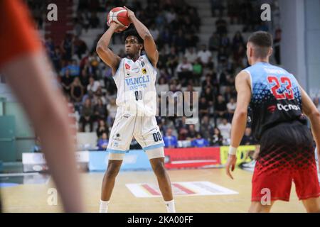 Cremona, Italie. 30th octobre 2022. Paul Eboua (Vanoli Cremona) pendant Vanoli Panier Cremona vs Kiengia Rieti, Championnat italien de basket-ball série A2 hommes à Cremona, Italie, 30 octobre 2022 crédit: Agence de photo indépendante/Alamy Live News Banque D'Images