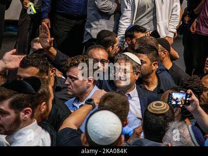 Itamar Ben-Gvir, chef du parti ultra-nationaliste d'extrême droite Otzma Yehudit, lors d'un rassemblement à Jérusalem les élections nationales de 5th en quatre ans auront lieu le 1 novembre. Le 2 novembre, les Israéliens pourraient se réveiller avec une réalité dans laquelle leur parti nationaliste d'extrême droite, Le sionisme religieux, qui comprend le parti ultra-nationaliste Otzma Yehudit, sera le troisième plus grand parti au Parlement et un membre clé d'une coalition dirigée par le chef de l'opposition et l'ancien Premier ministre Benjamin Netanyahou. (Photo d'Eyal Warshavsky/SOPA Images/Sipa USA) Banque D'Images