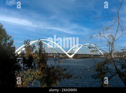 Pont commémoratif Freerick Douglass au-dessus de la rivière Anacostia Banque D'Images