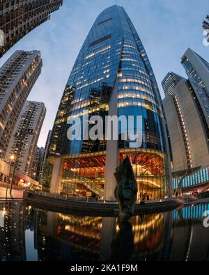 One Island East, le plus haut bâtiment de Quarry Bay, Hong Kong, Chine. Banque D'Images