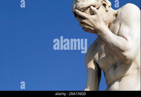 Facepalm - une statue avec sa tête à la main Banque D'Images